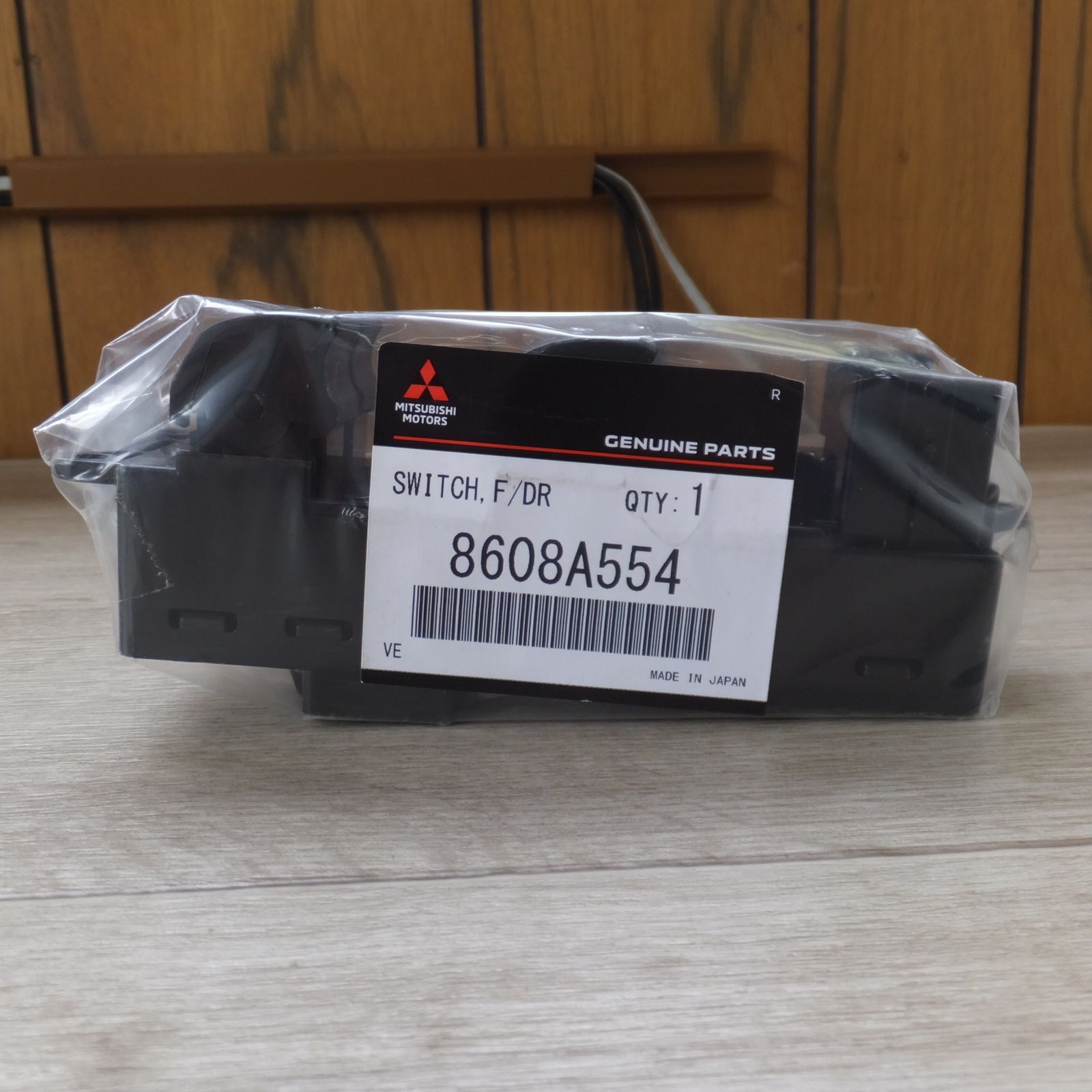 三菱 MITSUBISHI 純正 デリカ D 5 CV1W フロント ドア パワーウインドウ スイッチ 8608A554 FFCRYSTALESIA_COM