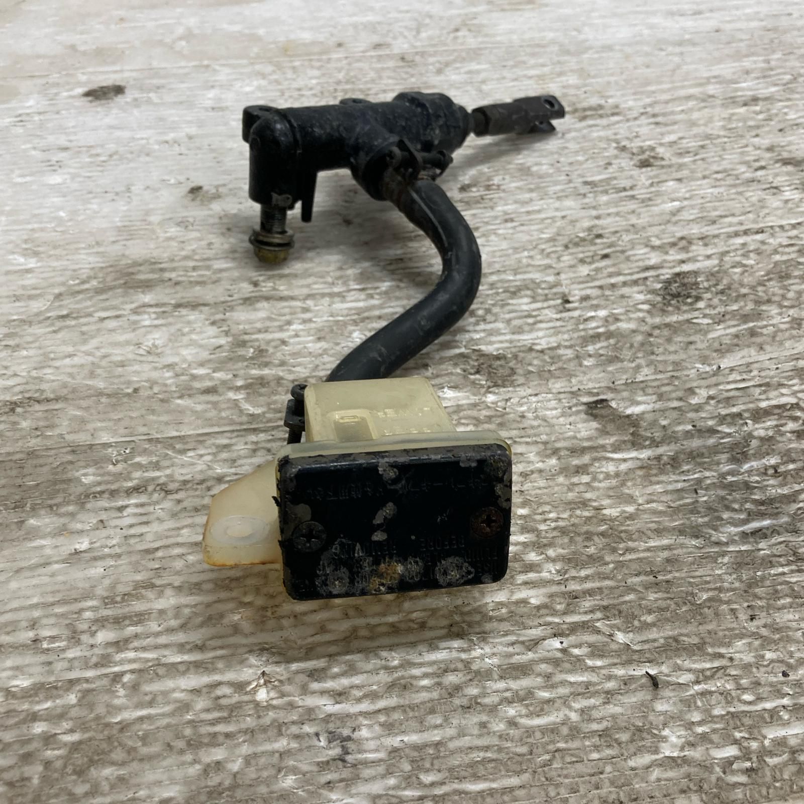 現場道具 SUZUKI GSX-R400 GK73A リアマスターシリンダー スズキ