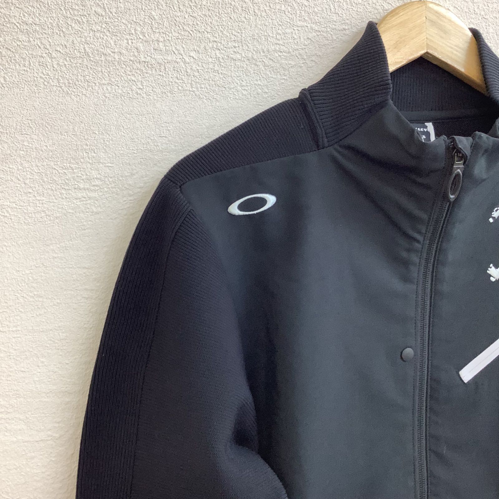 美品　OAKLEY SKULL オークリー　ジップジャケット OAKLEY オークリー（OAKLEY）（メンズ）ゴルフウェア アウター