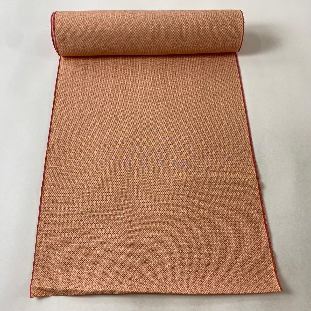 反物 秀品 小紋 花菱 縮緬 ピンクベージュ 正絹