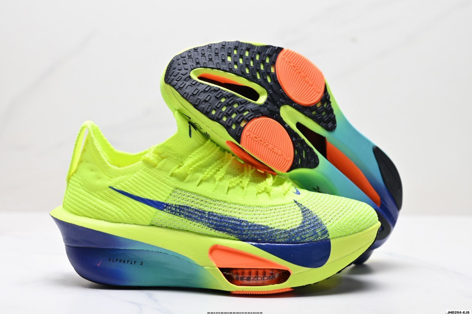 新品ナイキ アルファフライ3 