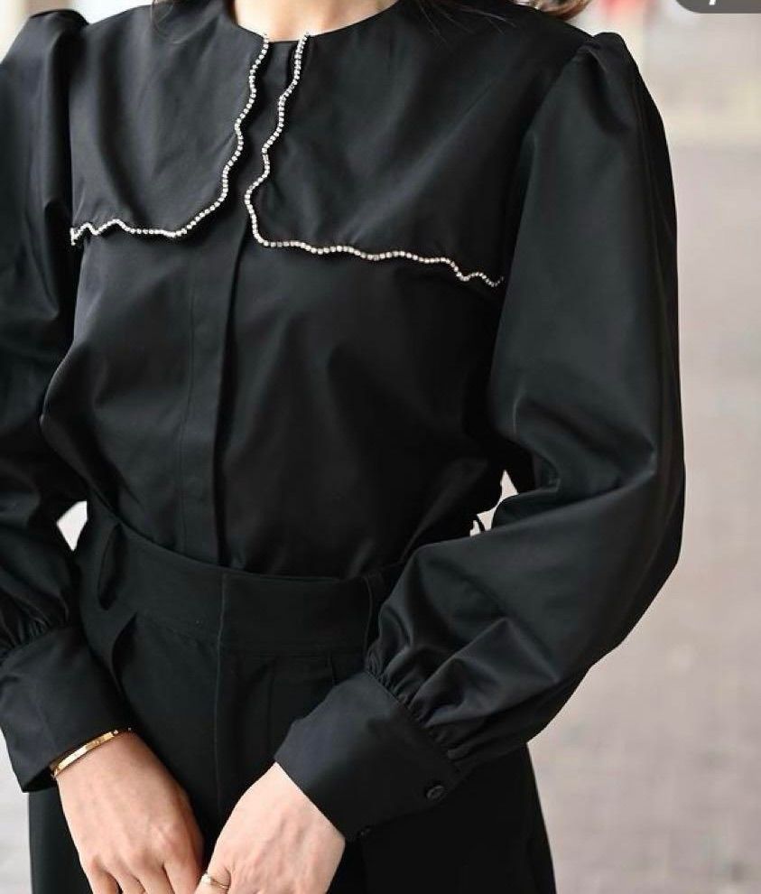【新品未使用】トレフルプラスワン スカラップビジューブラウス～半袖 スカラップビジューブラウス～半袖 | Tops,ブラウス