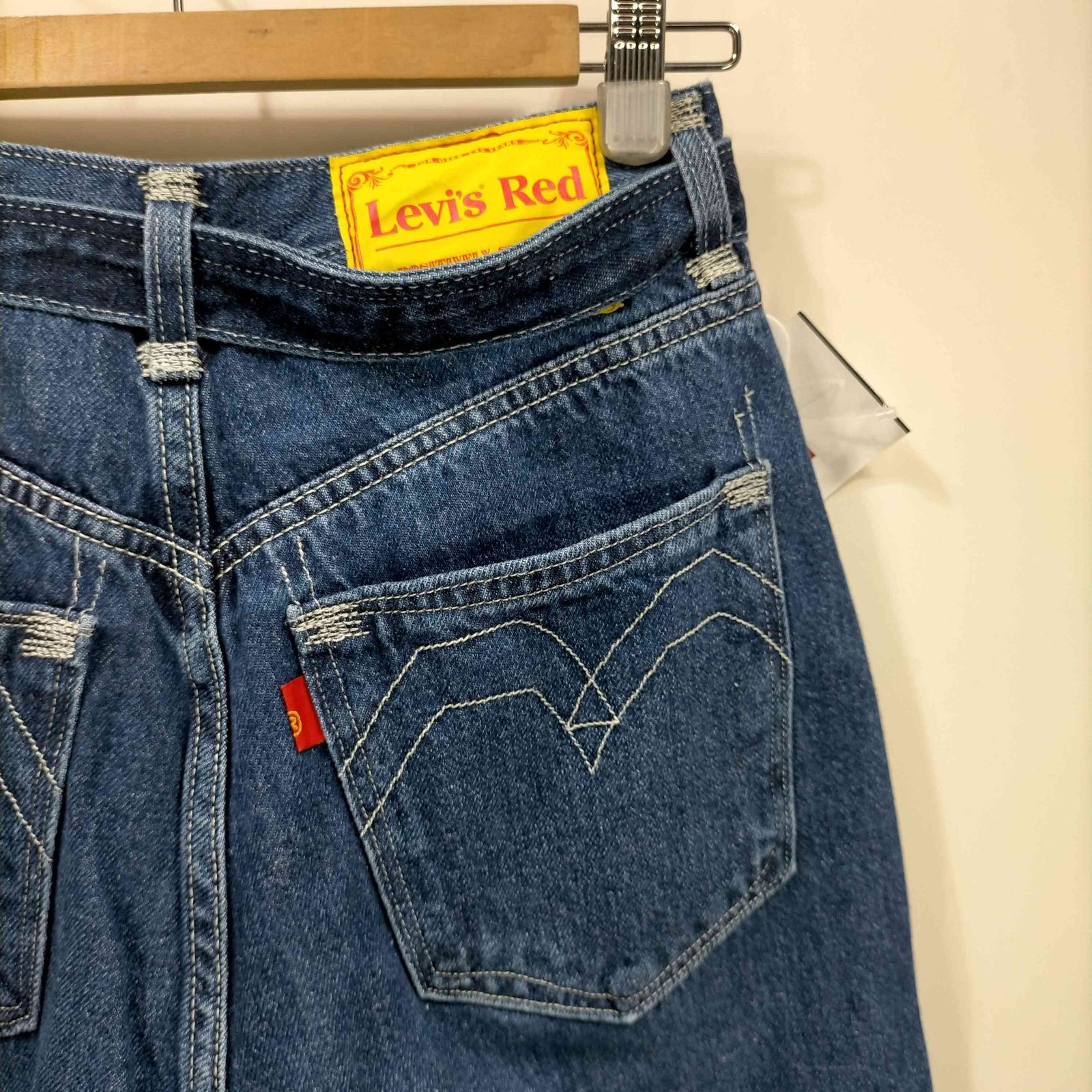 Levi's Red ワイドデニム ベルト付 セール】Levi's(R) RED ワイドルーズ BLUE EYE（デニムパンツ