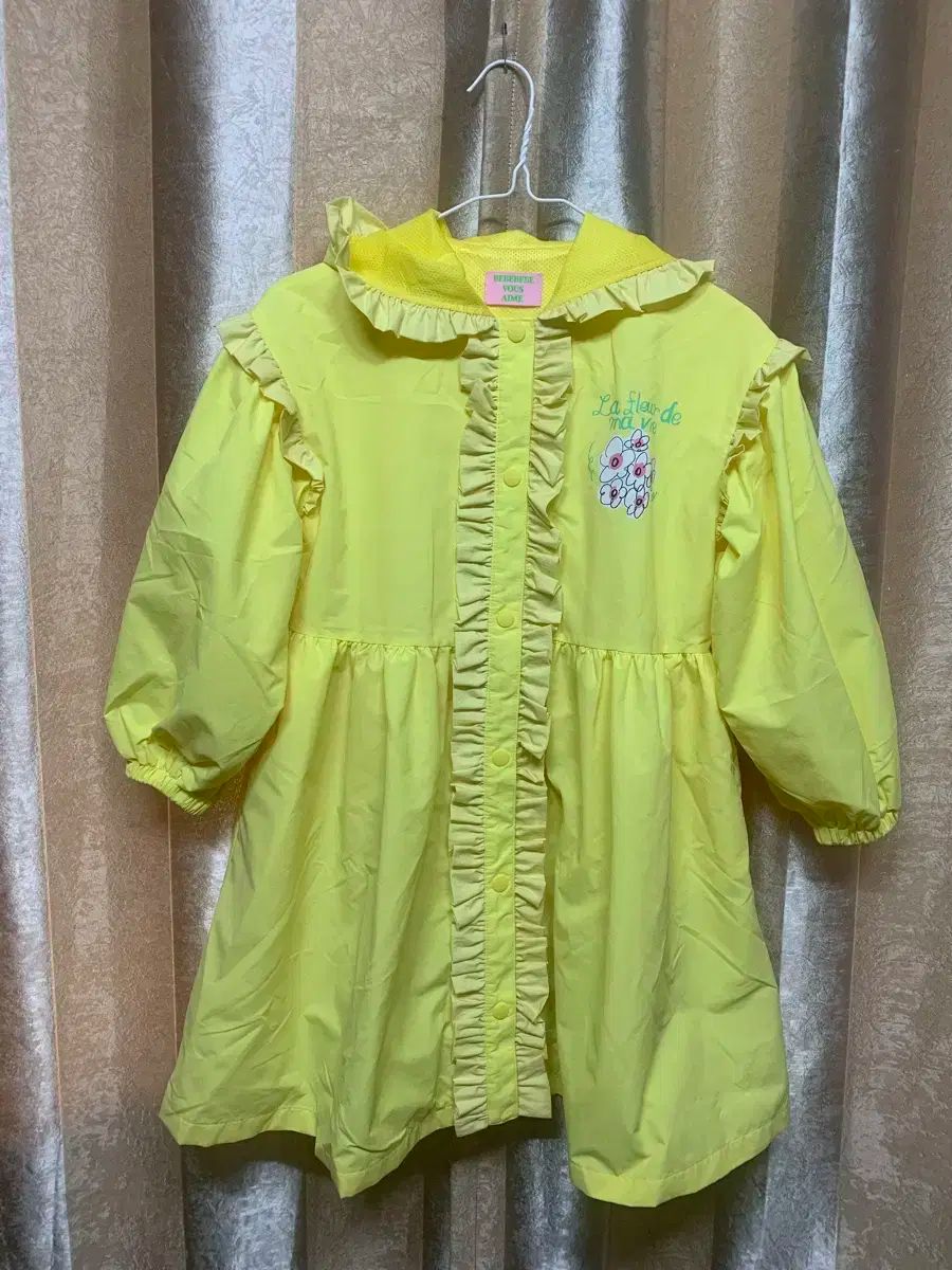ベビーベベベベ撥水パーカー XL 女の子用レインコート