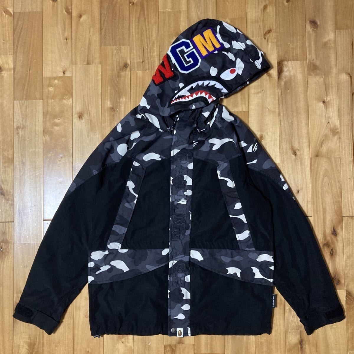 ☆蓄光☆ スノボ ジャケット Mサイズ a bathing ape shark snowboard ...