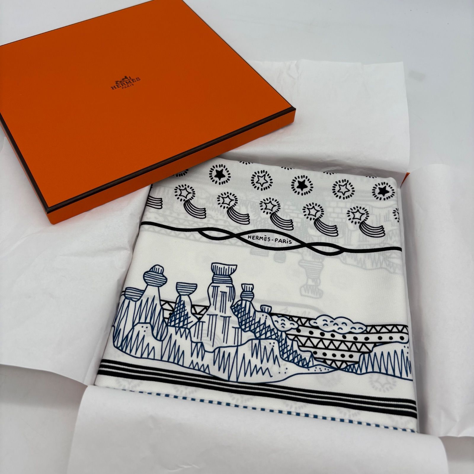 エルメスの芸術的センスが光る☆【HERMES】モザイク柄パンツ Les Voitures Nouvelles Twilly | Hermès Mainland China