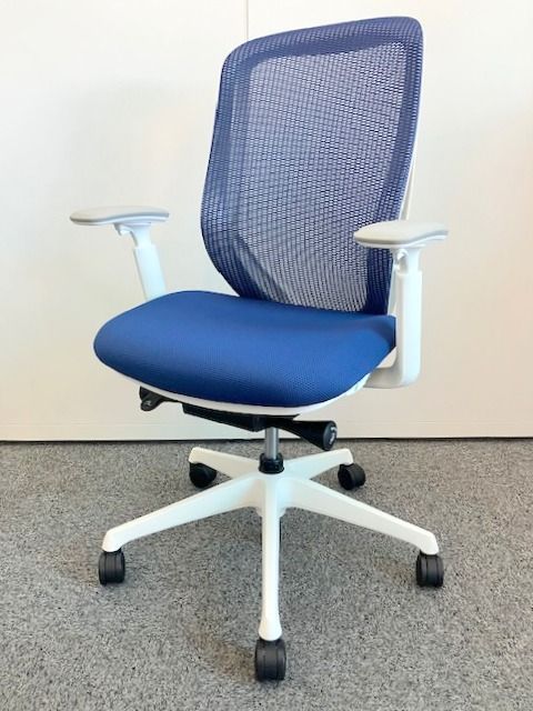 オカムラ シルフィー ハイバック メッシュ オフィスチェア 肘付 ブルー