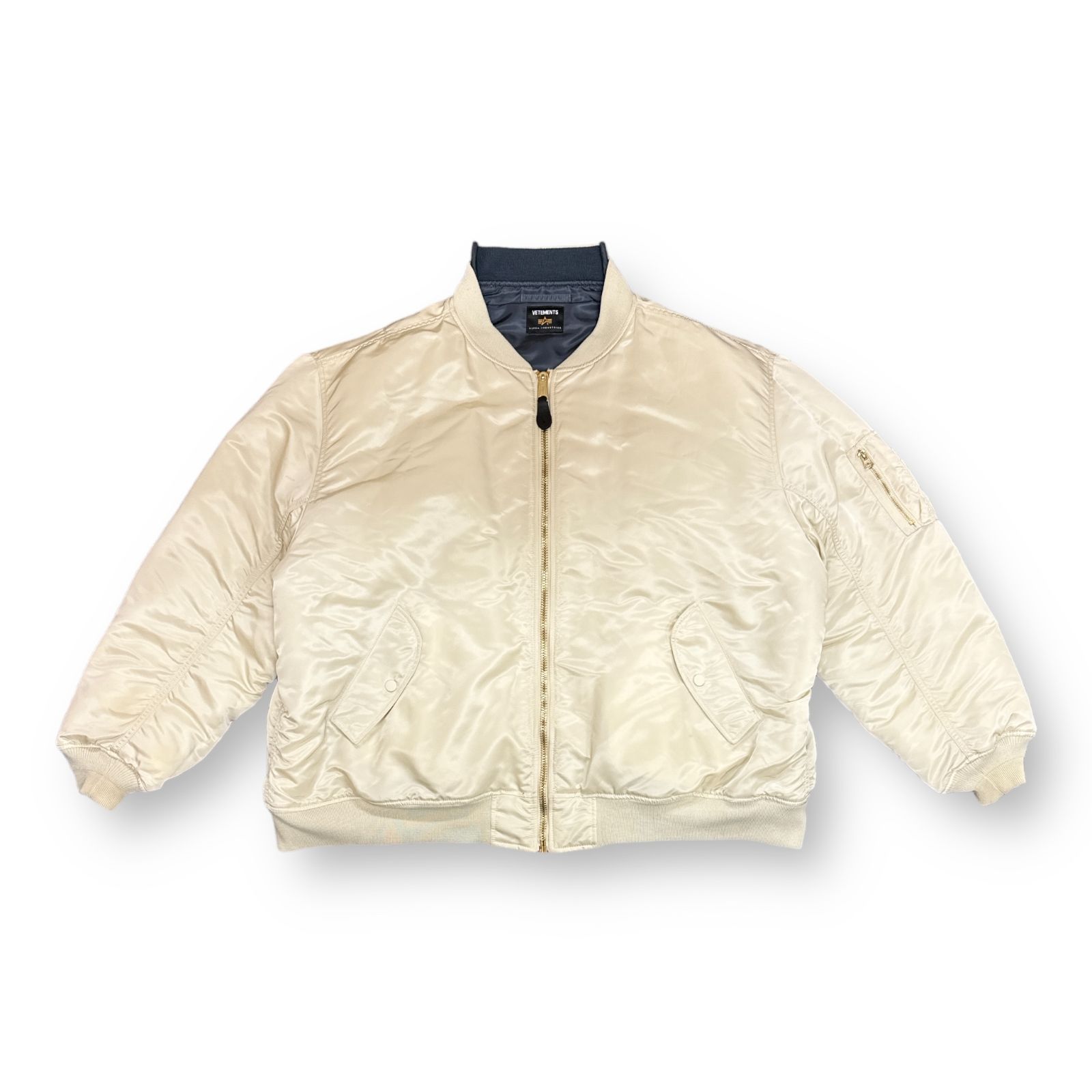 VETEMENTS ALPHA INDUSTRIES OVERSIZE BOMBER JACKET WSS18JA25 VETEMENTS ALPHA INDUSTRIES OVERSIZE BOMBER JACKET WSS18JA25