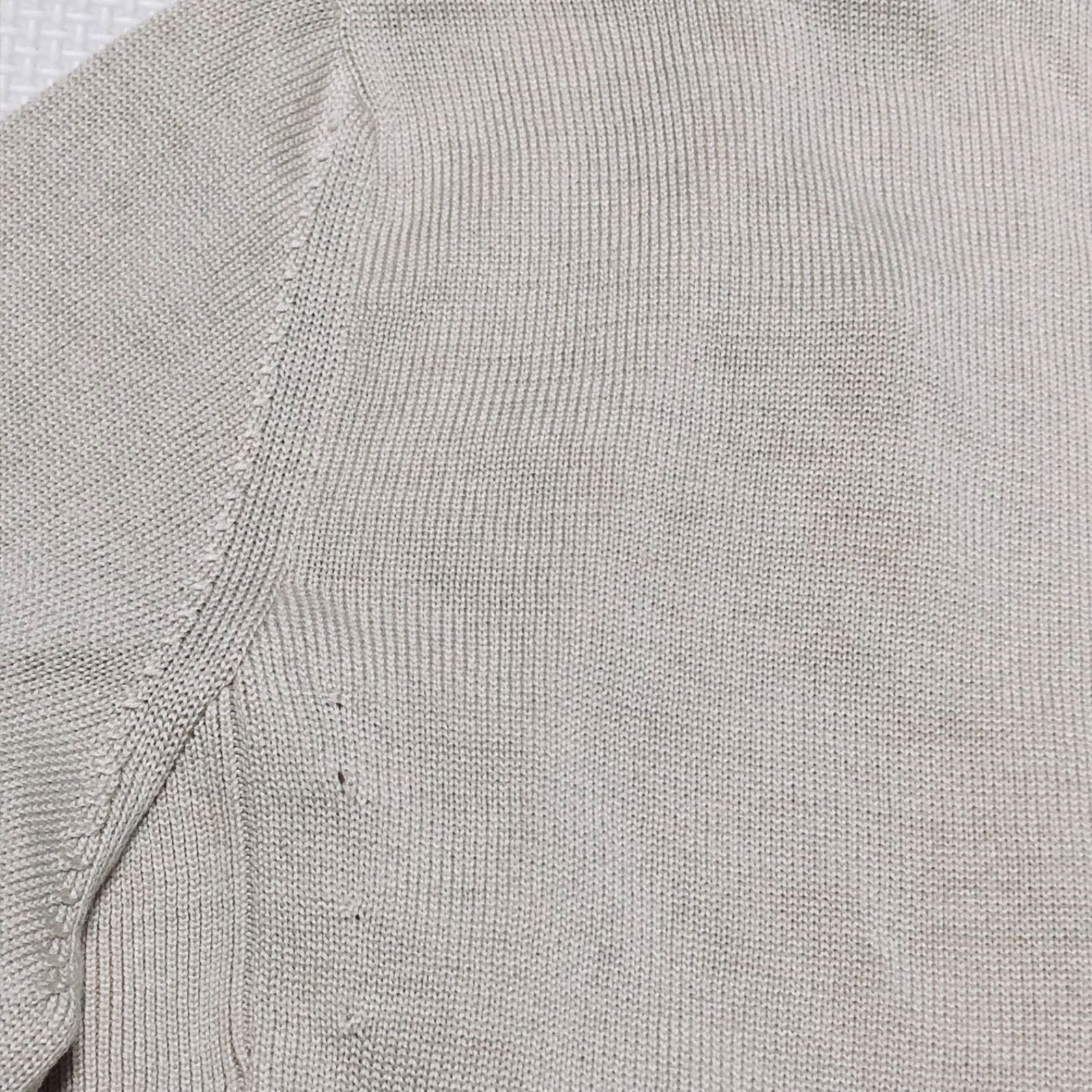 □美品□Salvatore Ferragamo サルヴァトーレフェラガモ Vネック