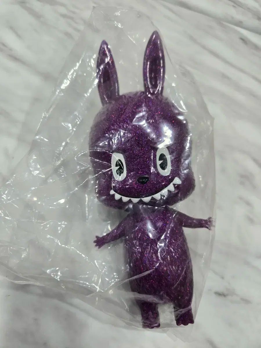 POP MART ポップマート Labubu ラブブ 売ります