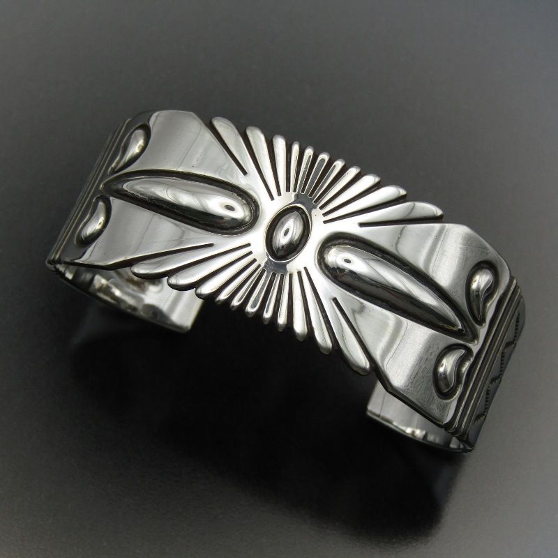 Ron Bedonie ナバホ族 バングル スタンプワーク ロンベドニー ブレスレット メンズ レディース 80007178