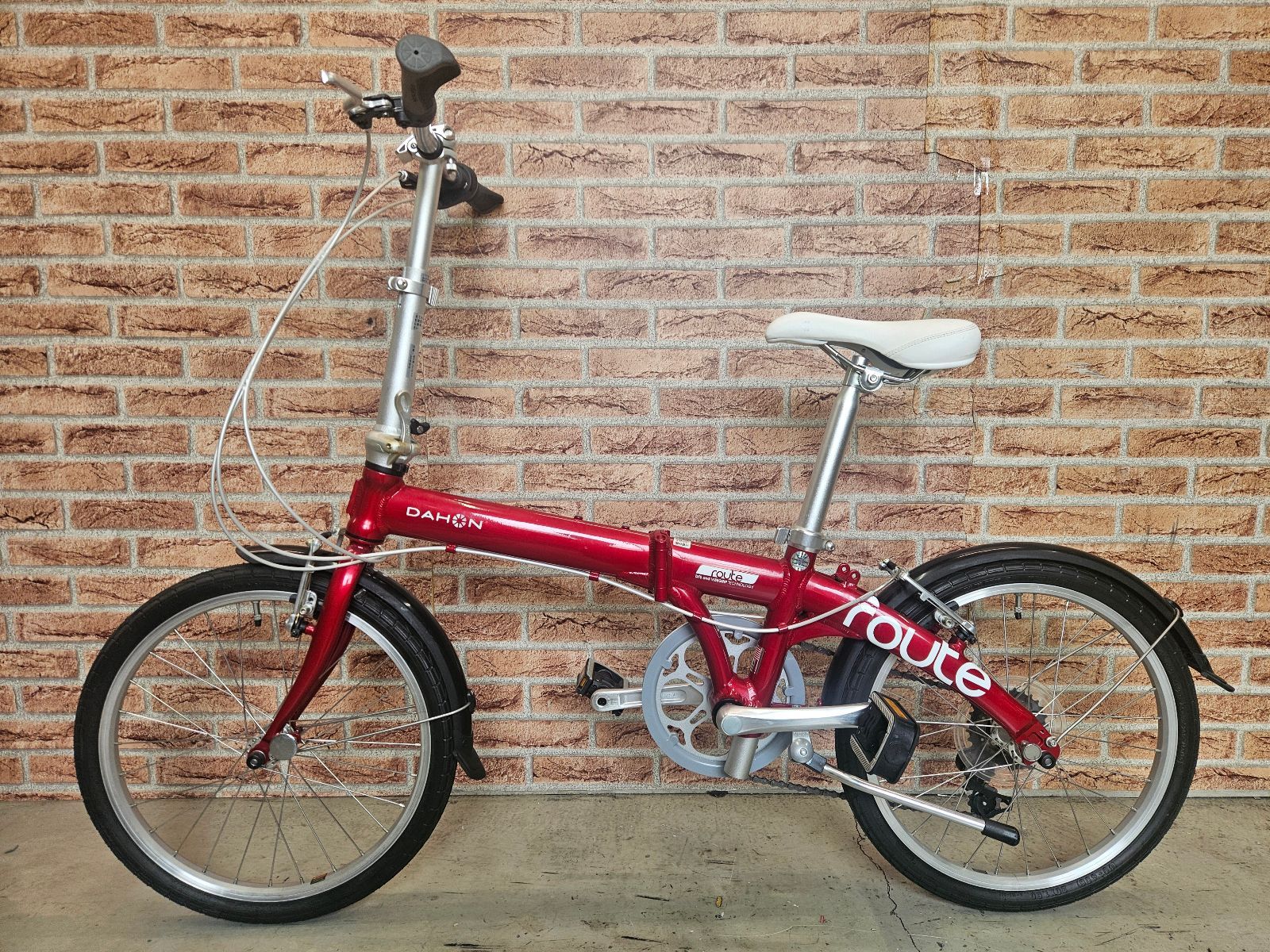 【お引取り専用】DAHON route　ダホン　ルート　20インチ　レッド DAHON ダホン Route ルート 折りたたみ自転車 2023年モデル 20