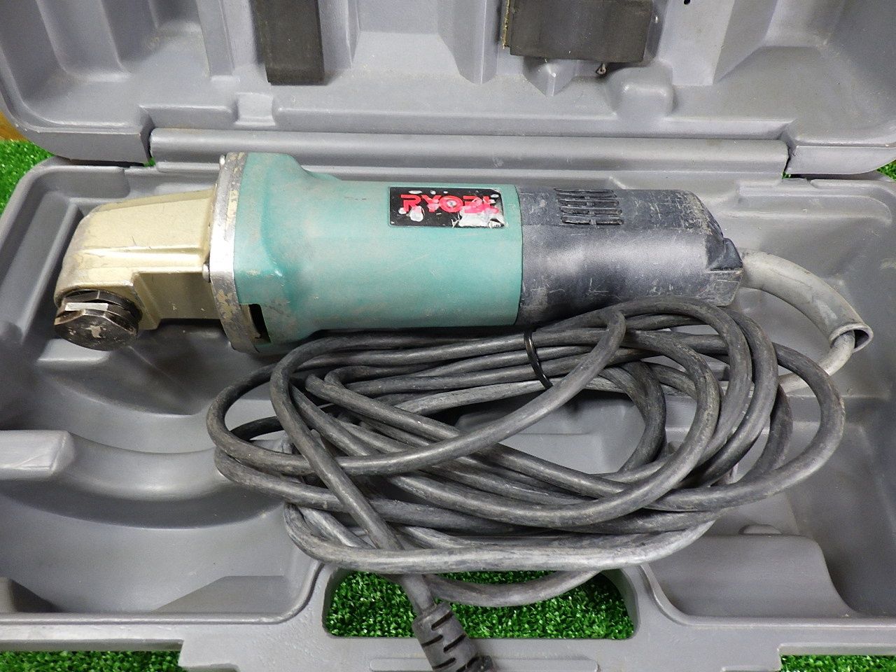 替刃付き RYOBI コーキングカッター CC-3500 コード式 品