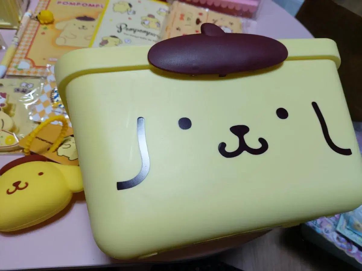 サンリオ