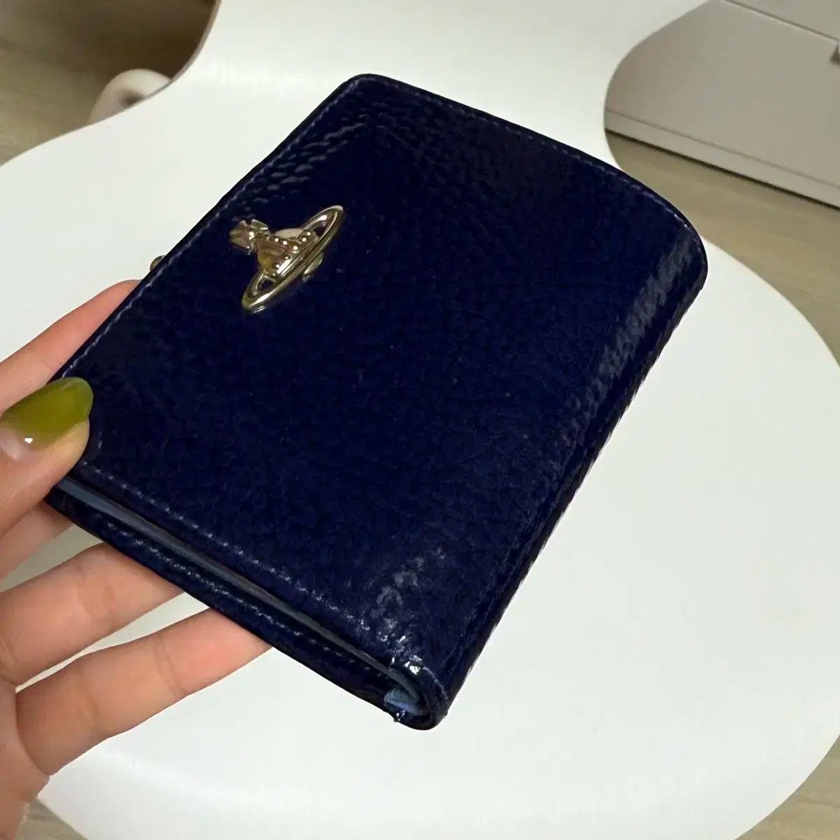 特売品◇期間限定◇! Vivienne Westwood ヴィヴィアン ウエストウッド コインポケット 二つ折り財布 ネイビー