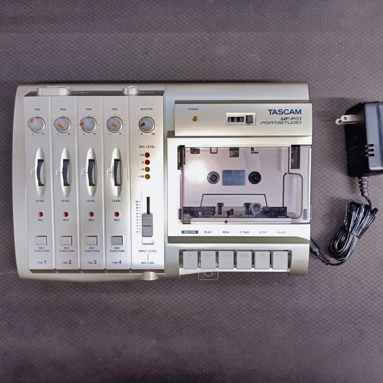 ベストセラー MF-P01 通電のみ確認 TASCAM MF-P01 カセットテープMTR 