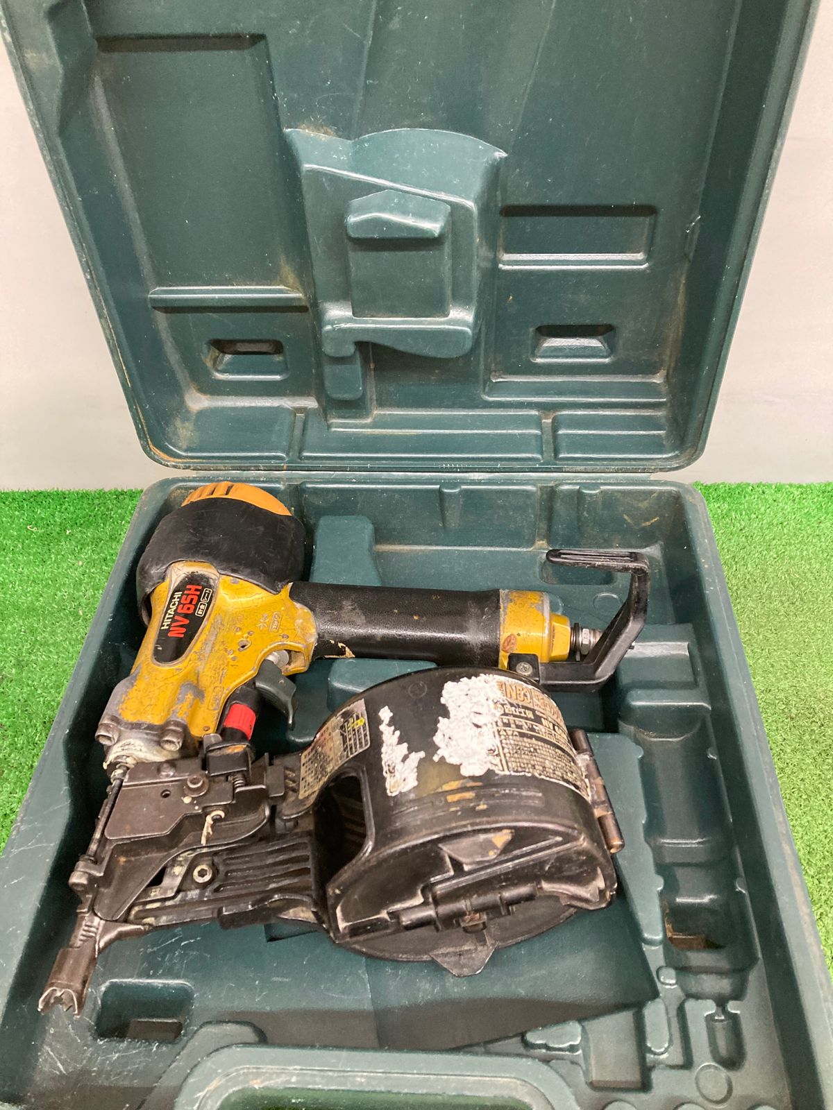 中古品】【0921】☆HITACHI 日立工機 NV65HM 高圧ロール釘打機