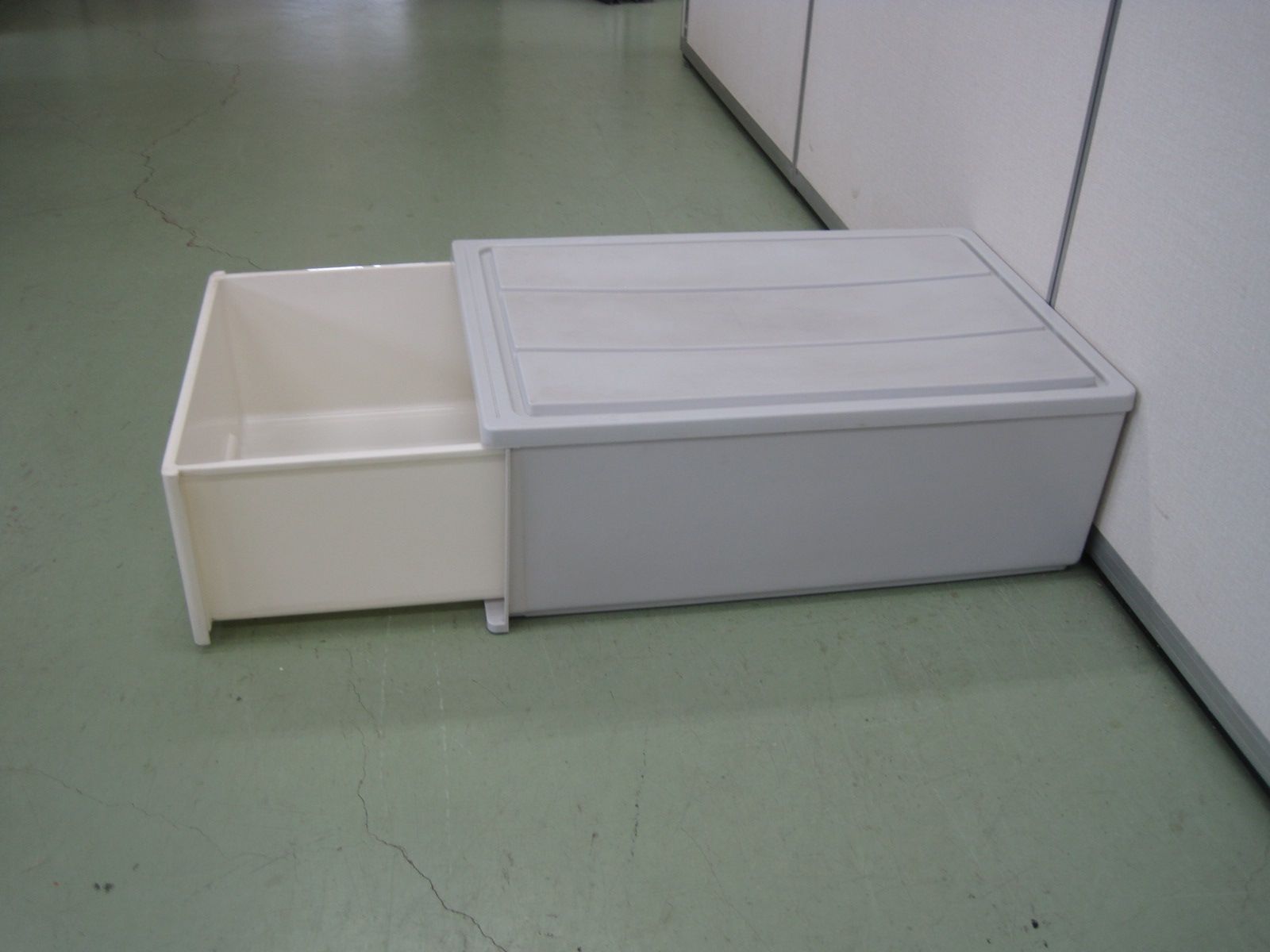 収納ケース（R5-106 配送不可、現地引取のみ、リユース品）