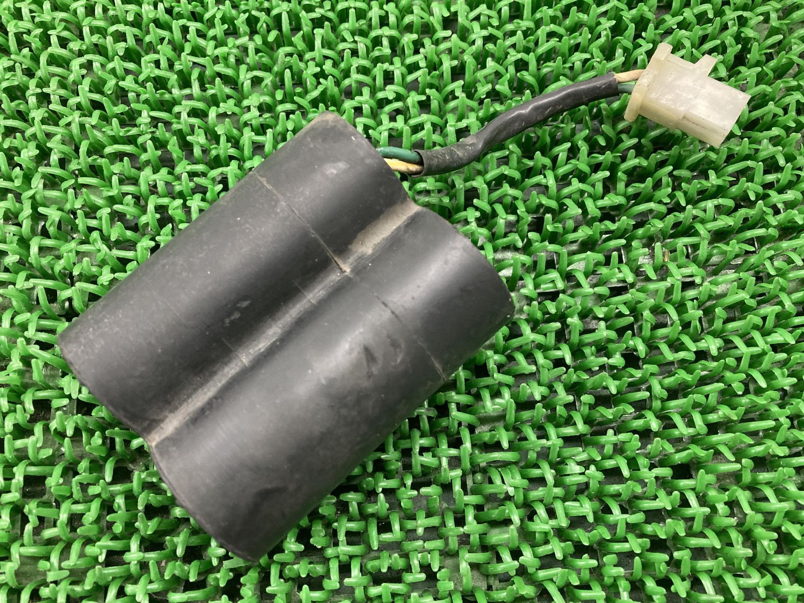 XLRバハ コンデンサー ADP-12 MD22-1201*** ホンダ 純正 中古 バイク 部品 MD22 XLR250 BAJA 機能的問題なし 品薄 車検 Genuine