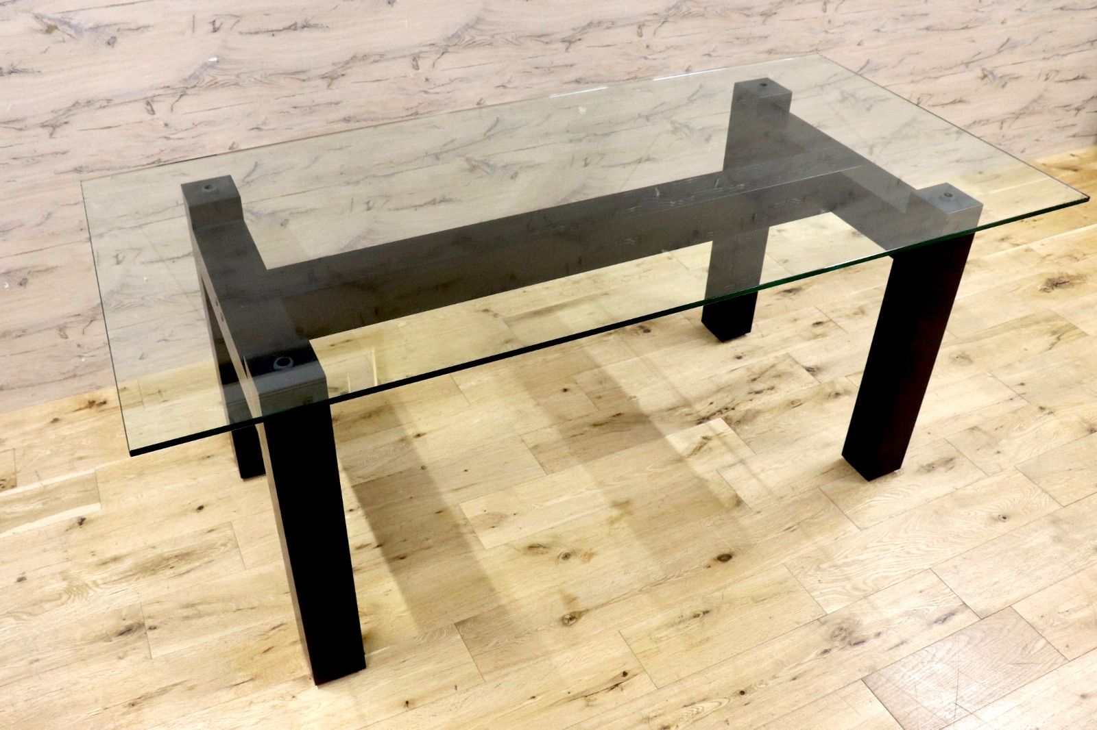 GMIH262A IDC大塚家具 ダイニングテーブル ガラステーブル 食卓テーブル ブラック スタイリッシュモダン