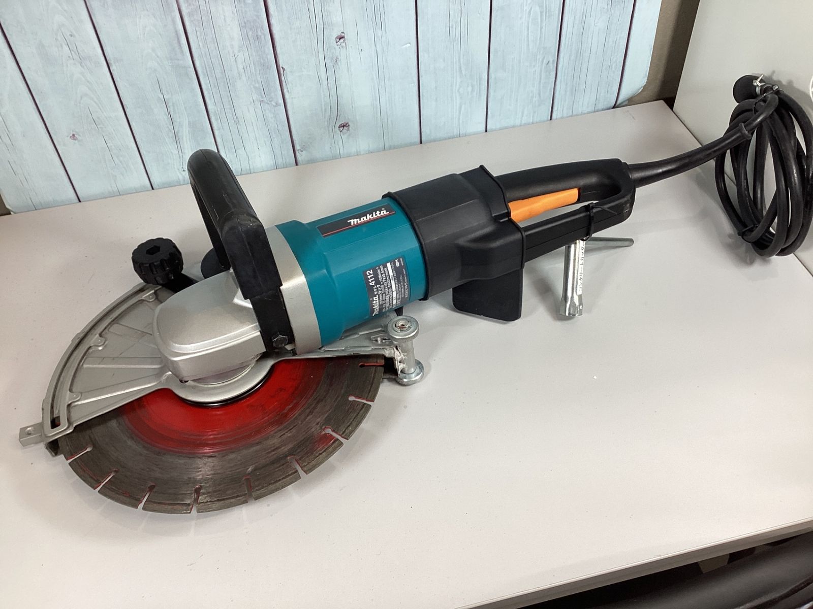 新品 マキタ 305mm カッタ 4112 ダイヤモンドホイール付 マキタ 電動 