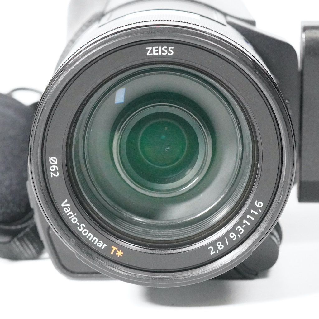 HDR-CX900