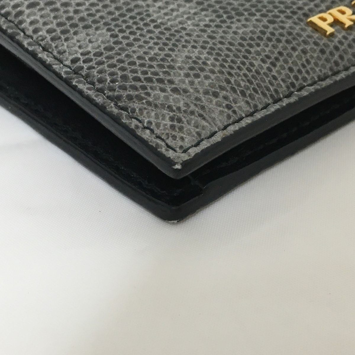 PRADA(プラダ) 2つ折り財布美品 - 1MV204 グレー×黒 レザー - メルカリ