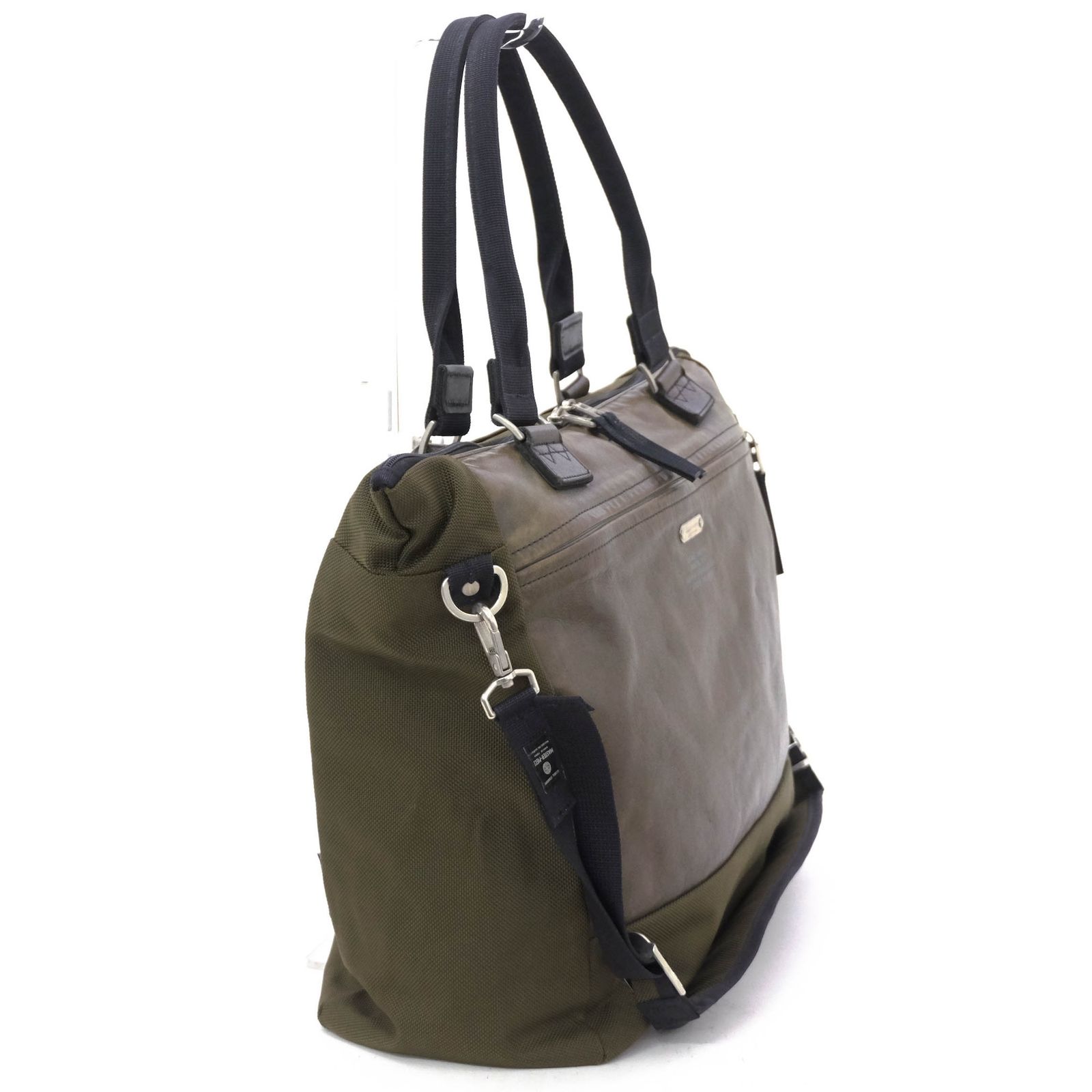 マスターピース 2WAYショルダーバッグ/オリーブ メンズ スリム 02865 master-piece 3日間限定 最大40倍 ノベルティ付 正規取扱店 マスターピース ショルダー master-piece SLIM ショルダーバッグ 2WAY  メンズ レディース B5 2層 薄マチ タブレット収納 11インチ 通勤 master piece 02862 | ギャレリア Bag＆Luggage