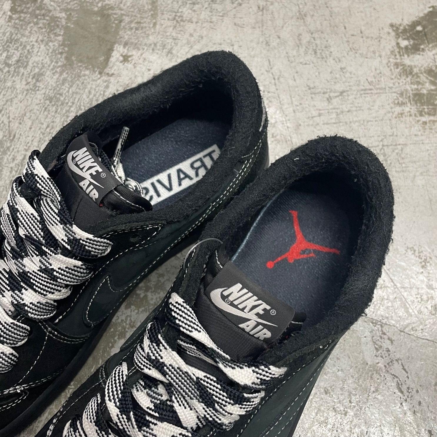 国内正規 Travis Scott Nike Air Jordan 1 Low OG SP Black Phantom 