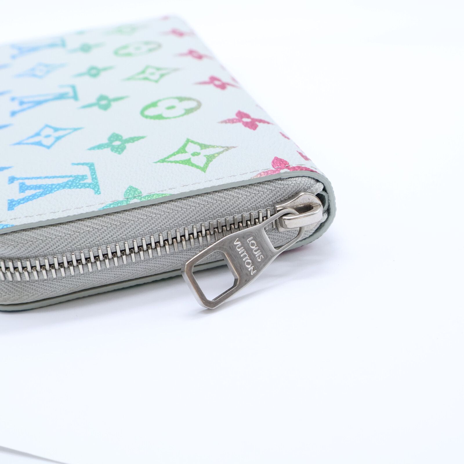 LOUIS VUITTON ルイヴィトン M13908 ジッピーウォレット