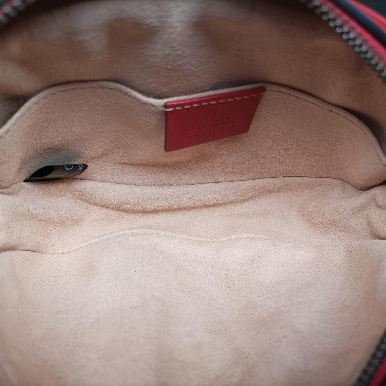 グッチGucciGGマーモントレッドレザー476434G023687710