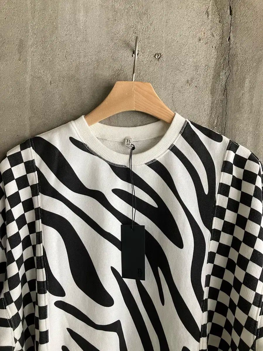 R13 アールサーティーン オーバーサイズクルーネック