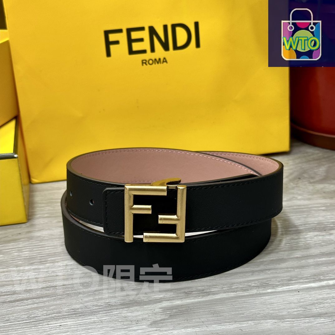 FENDI フェンディ