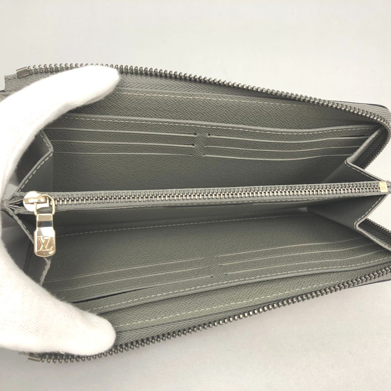 ルイヴィトン 【希少】モノグラムチタニウム ポルトフォイユ