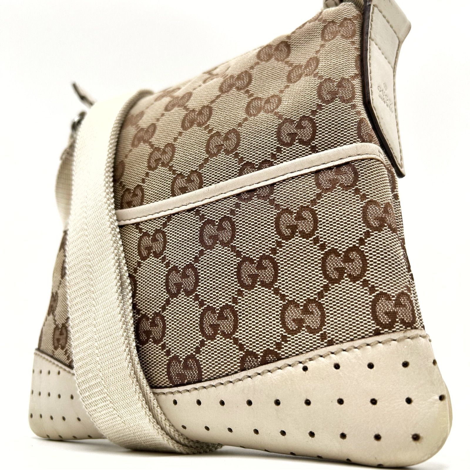 グッチショルダーバッグクロスボディGGキャンバスポシェットレザー