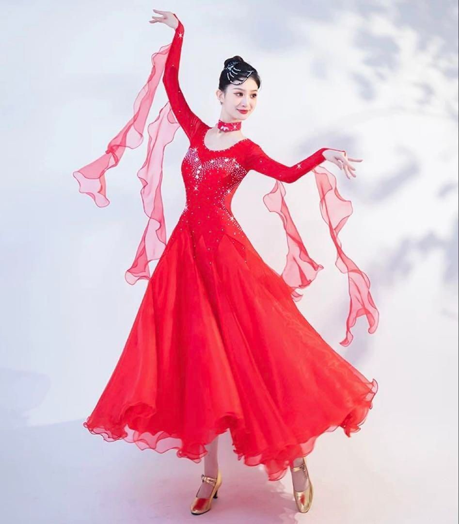 デモや競技会、ダンスパーティーにオススメ✨フロート付きスタンダードドレス❤️ デモや競技会、ダンスパーティーにオススメ フロート付きスタンダード