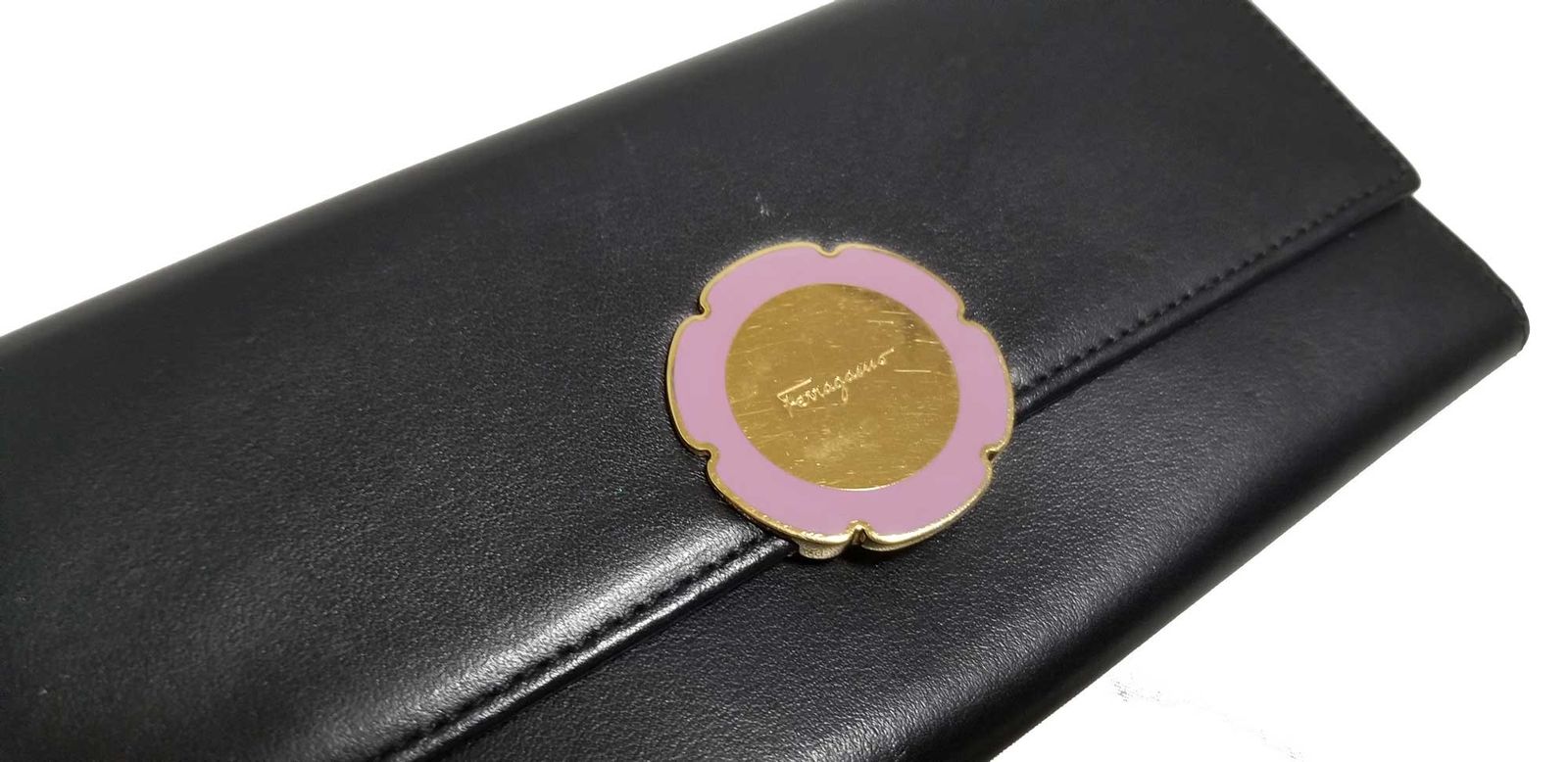 フェラガモ 財布 パスケースつき フェラガモ財布ワニ革マネークリップ