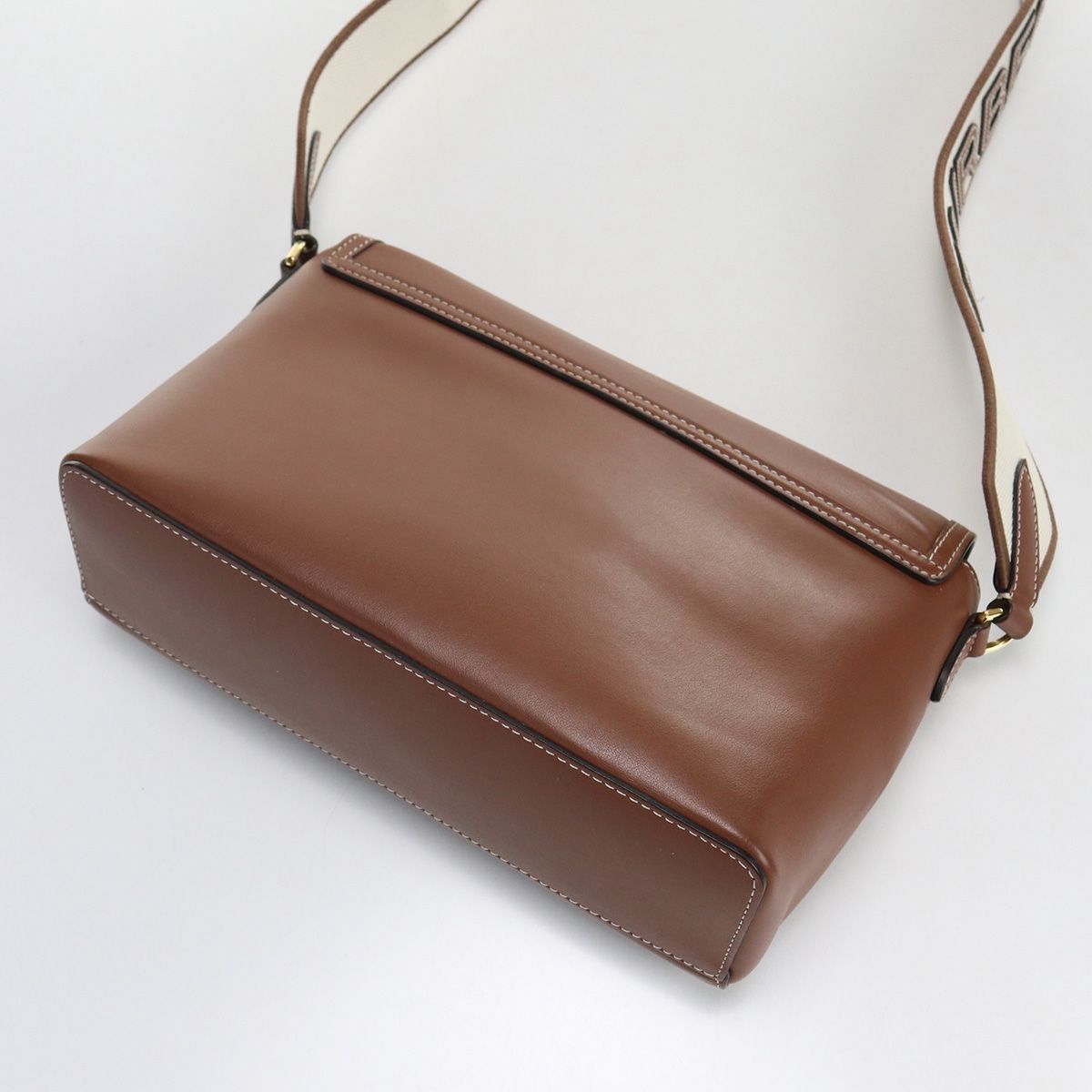 BURBERRY バーバリー クロスボディバッグ 8043055 ショルダーバッグ