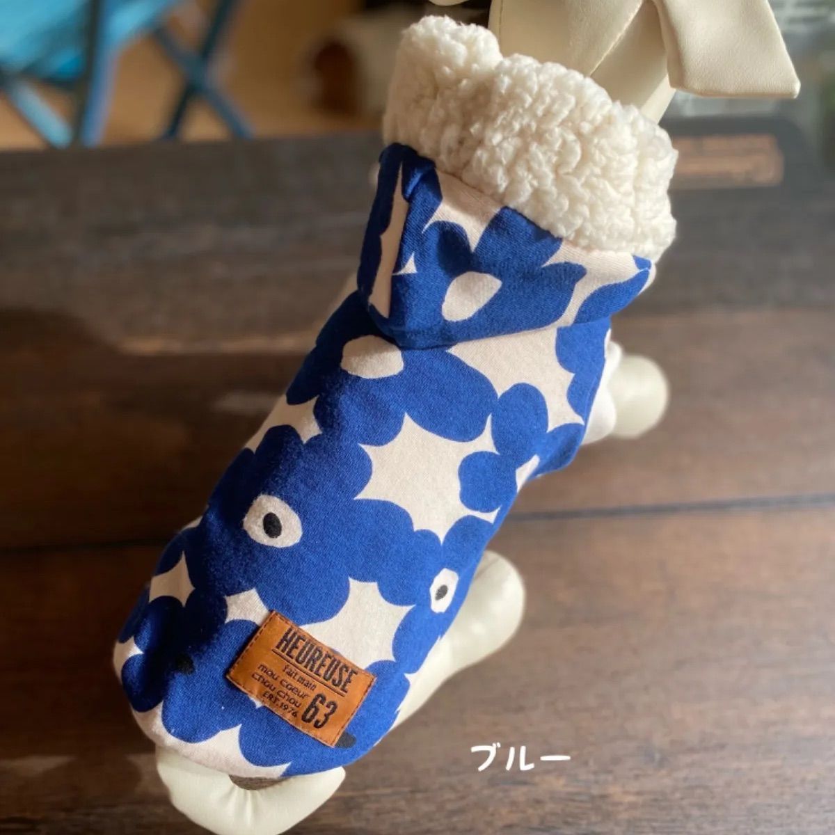 犬服　ハンドメイド　鮮やか3カラー♪ カラフルドットのバルーンワンピース犬用品