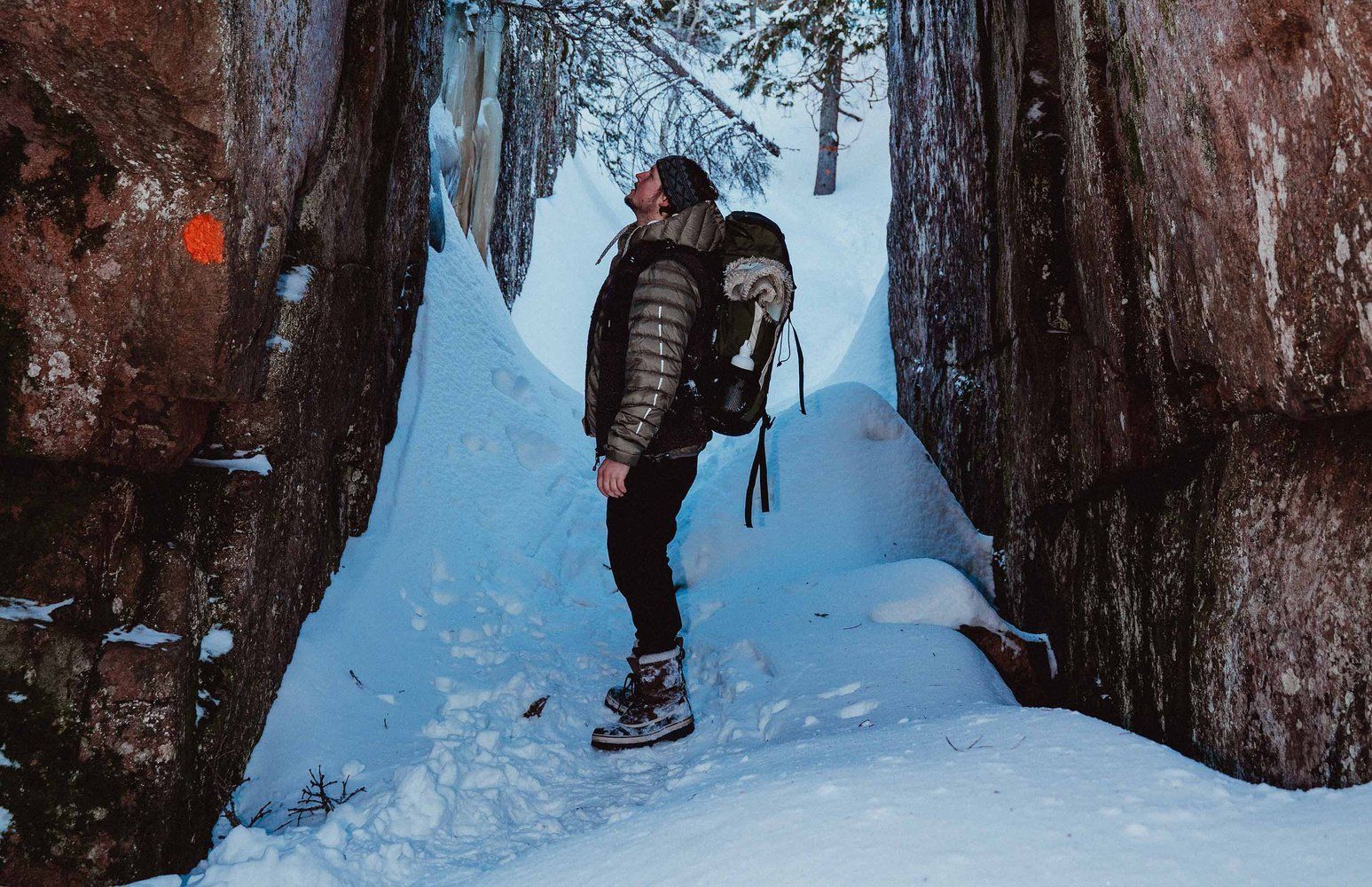 VARGKLADER ヴァーグクレイダー M MORA HYARID PANTS メンズ モーラ ハイブリッド パンツ carbon black カーボンブラック ハイキング バックカントリー 中綿 キルティング 保温 あったかパンツ WWW_NOITHATQUANGTHANH_NET