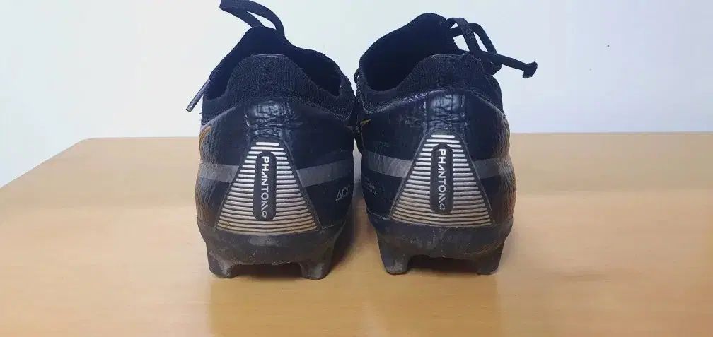 谷井直人 NT-10 貫入×黒 筒花鉢 2点 谷井 直人 展 2024