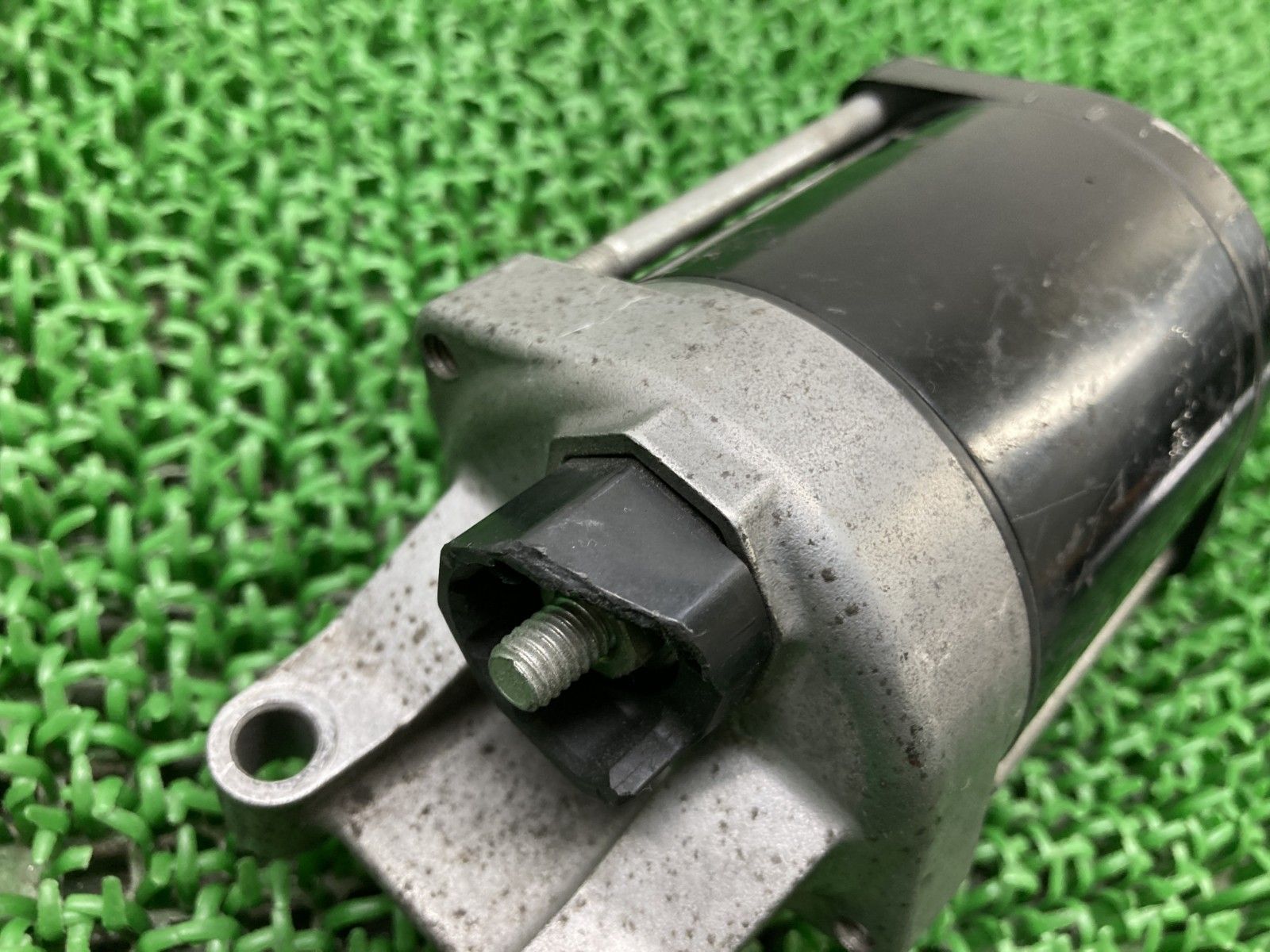 GSR750 セルモーター SM18 スズキ 純正 中古 バイク 部品 GR7NA スターターモーター 機能的問題なし 希少品 品薄 車検 Genuine uU