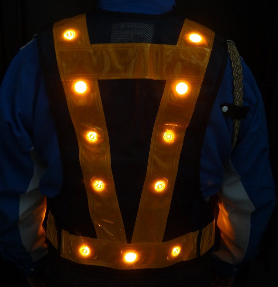 LED付き多機能ベスト