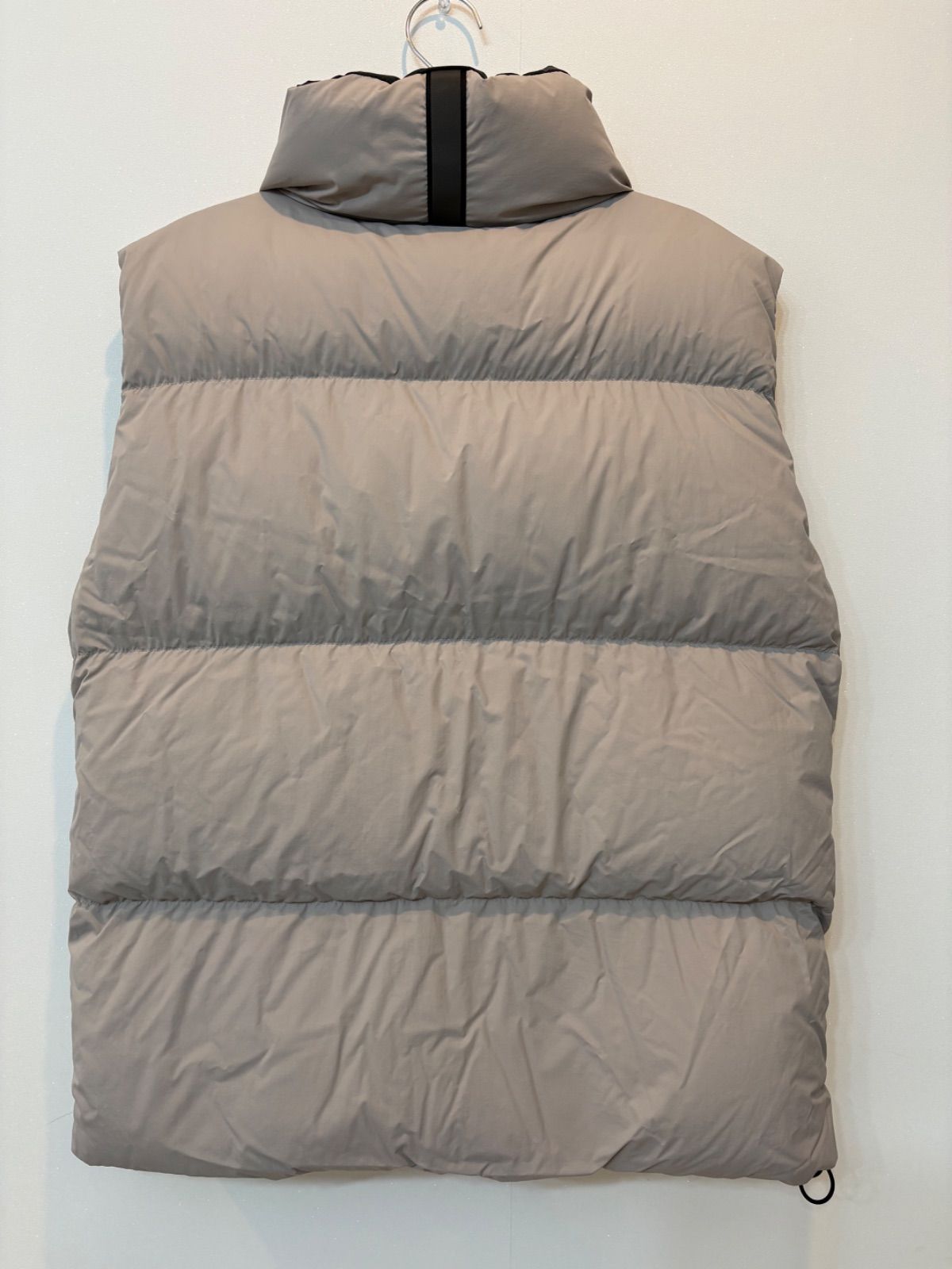 カナダグース  エベレットベスト　ブラックレーベル【L】 CANADA GOOSE カナダグース22AW EVERETT VEST BLACK LABEL