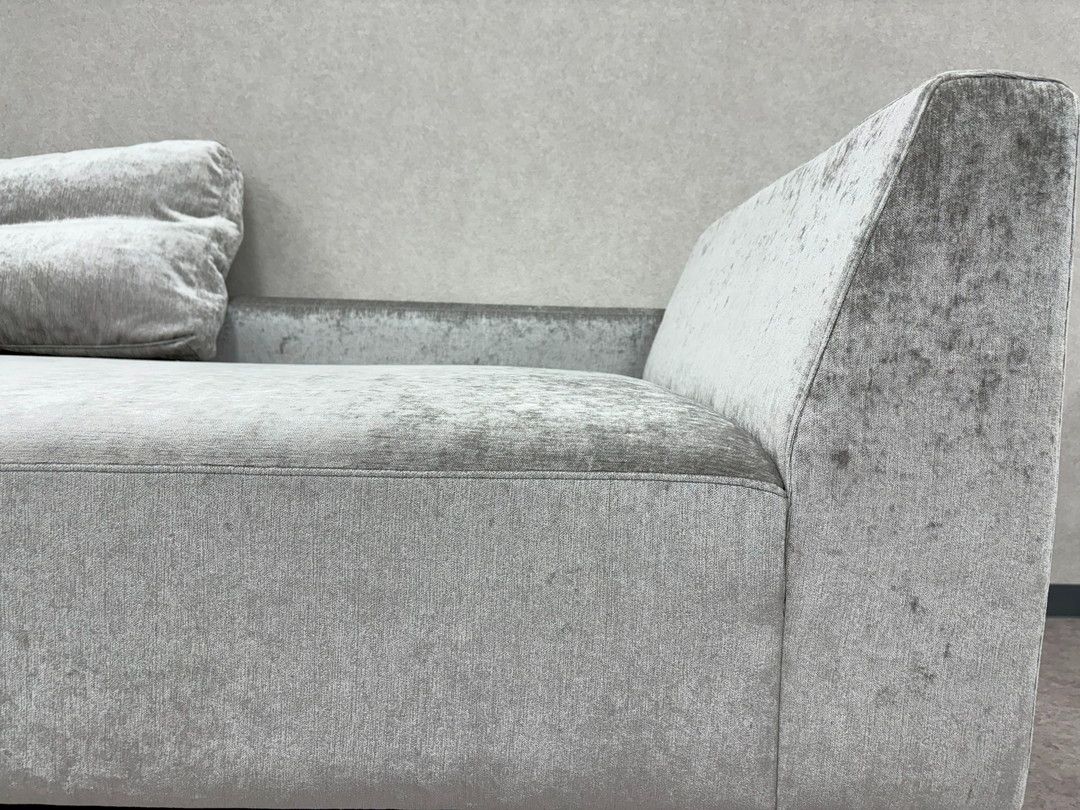 今すぐ一括検索! メーカー不明 カウチソファ グレー系 シルバー系 全国に販売中!