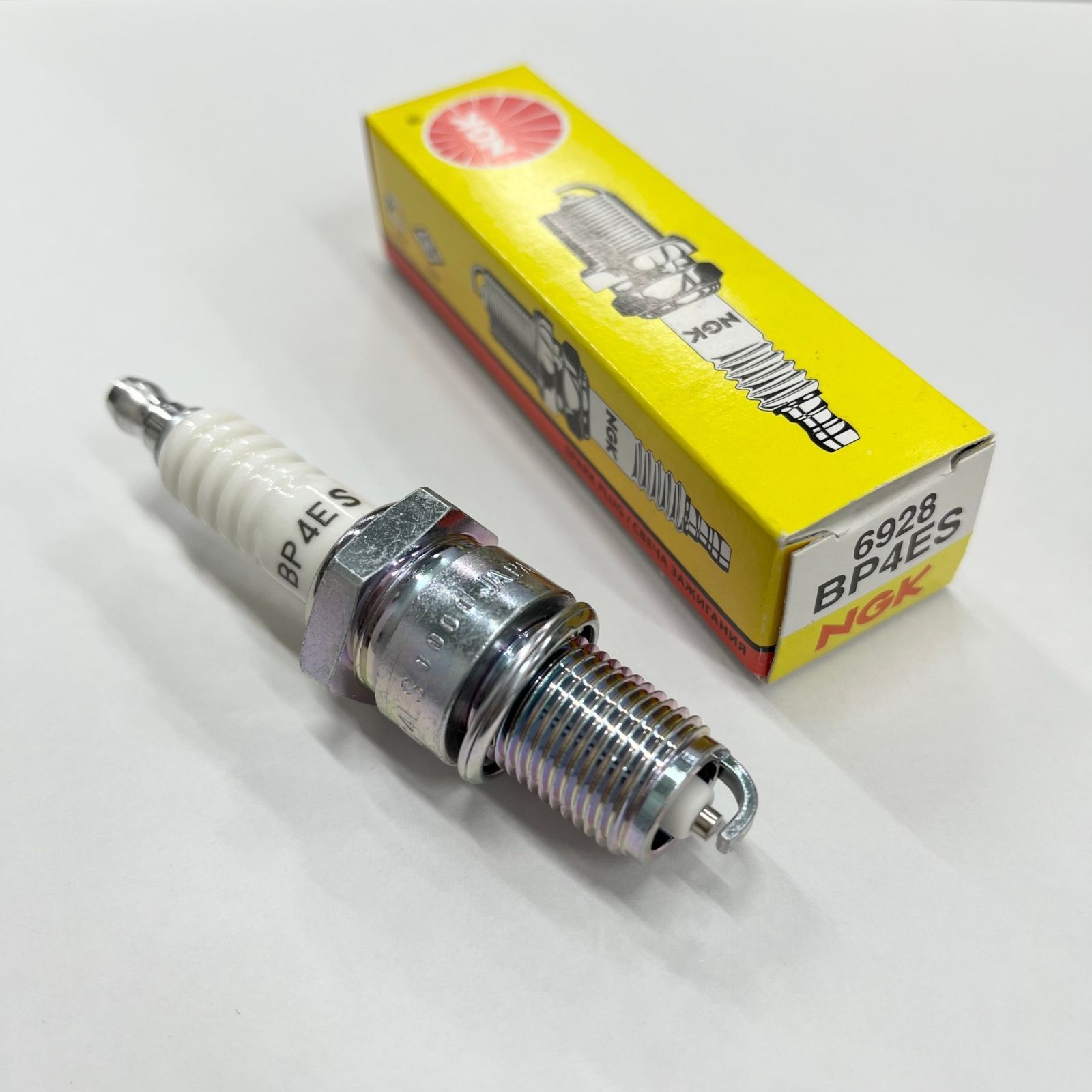 NGKレーザーイリジウムレーシングスパークプラグ4個 RE7CL RE9BT