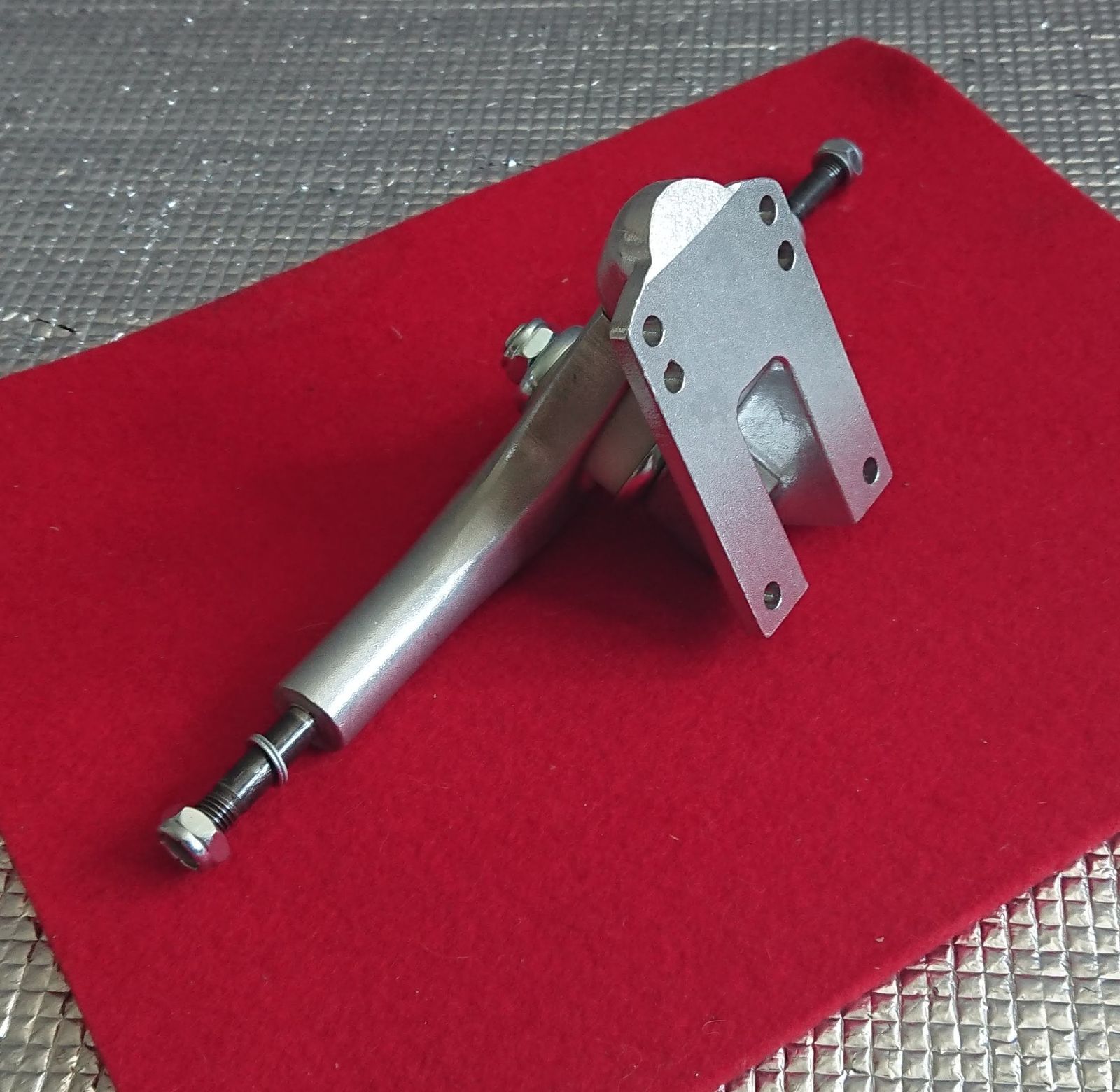 【得】送料込　激安大放出！ 極上のカービングＴ搭載 HGS＝179mm　後板のみ 得】送料込 激安大放出！ 極上のカービングT搭載 HGS＝179mm 後