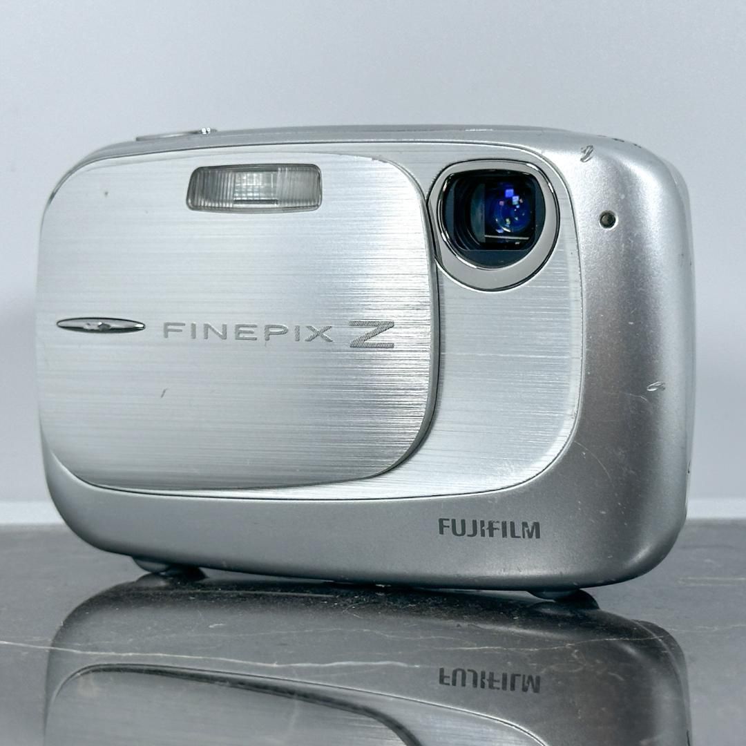 FUJIFILM FINEPIX Z37 シルバー 富士フイルム ファインピックス コンパクトデジカメ デジタルカメラ コンデジ カメラ 動作品 コンパクトサイズ 簡単操作 定番カラー レトロデジカメ