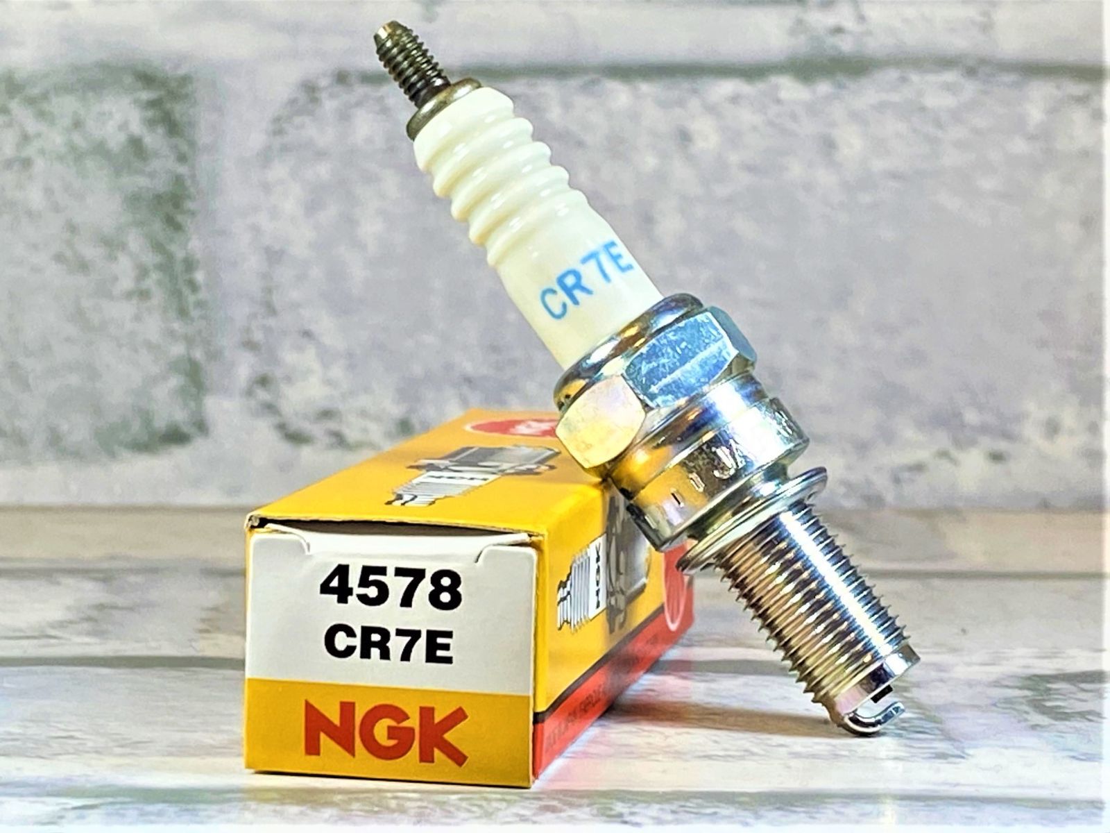 NGK CR7E (4578) NGK プラグ 2本 スズキ スカイウェーブ650/リミテッド/LX(08.11~) GSR250(12.7~) VL250(99.10~) イントルーダーLC250(99.11～)