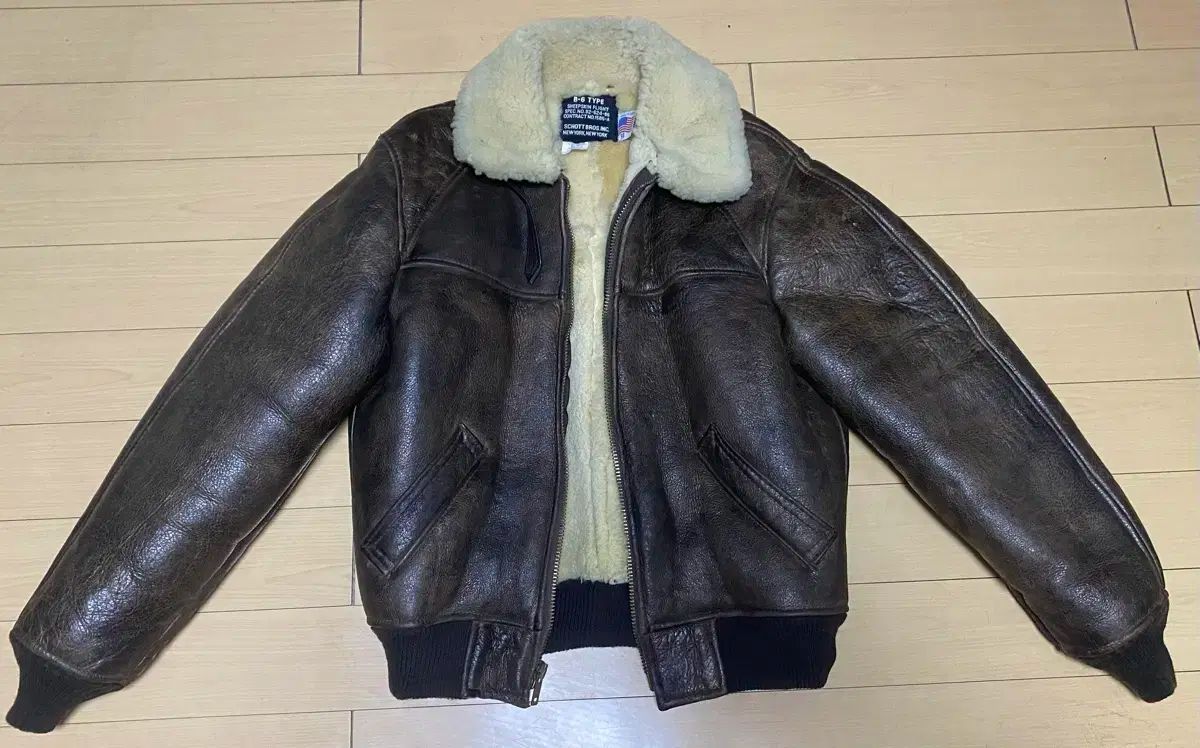 【雷市場（ポンジャン）商品韓国直送】 Schott ショート B ー 6 ムートンコート 38 サイズ